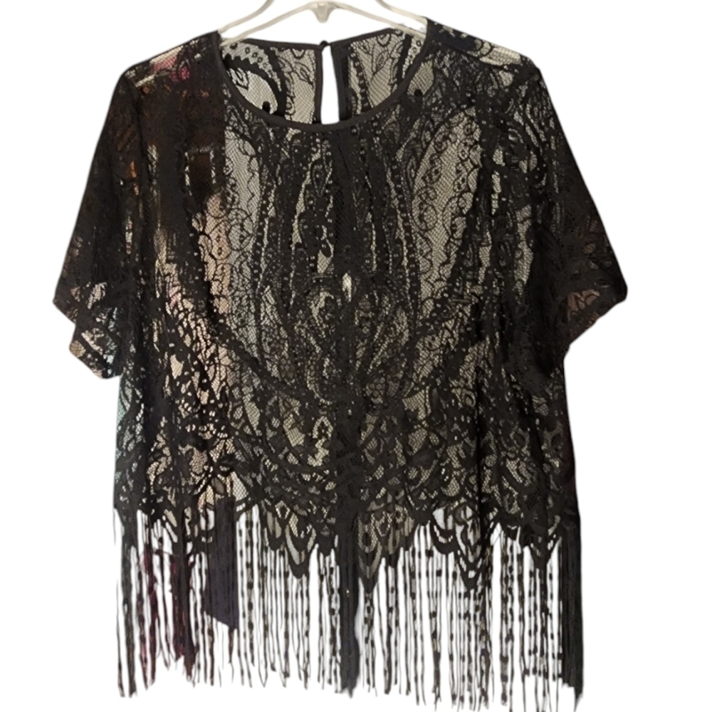 SOLY HUX Sheer Lace Fringe Hem Short Sleeve Top Size 1X. NWT - Picture 4 of 5